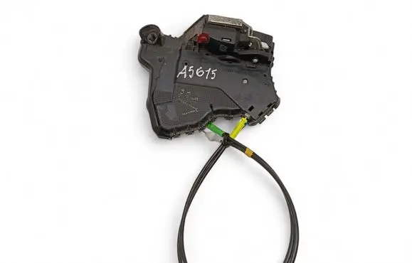 Toyota Avensis T250 Coupe door lock (next to the handle) A046693