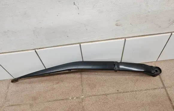Subaru Legacy Front wiper blade arm