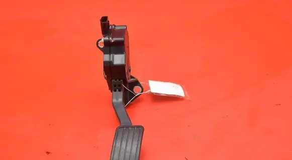Subaru Outback Accelerator throttle pedal 36010AG140