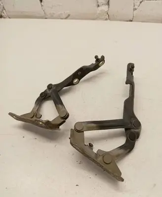 Infiniti QX56 Engine bonnet/hood hinges 93A0A