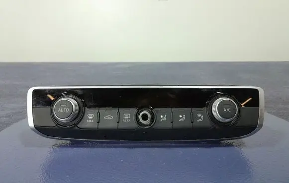 Audi Q2 - Climate control unit 8V0820043AJ