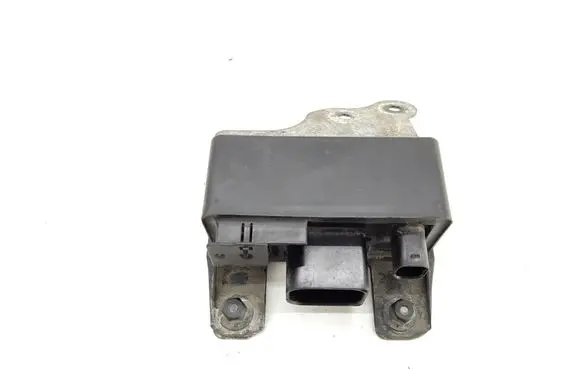 Glow plug pre-heat relay
