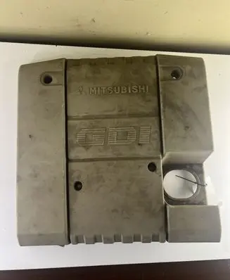Mitsubishi Pajero Engine cover (trim) MR514038 XD365852