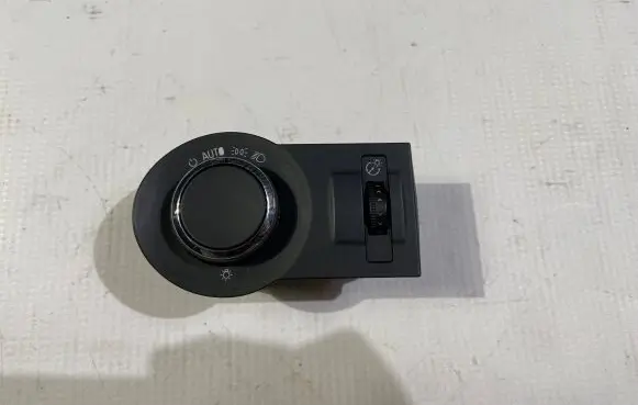 Chevrolet Camaro Central console control unit 92218816
