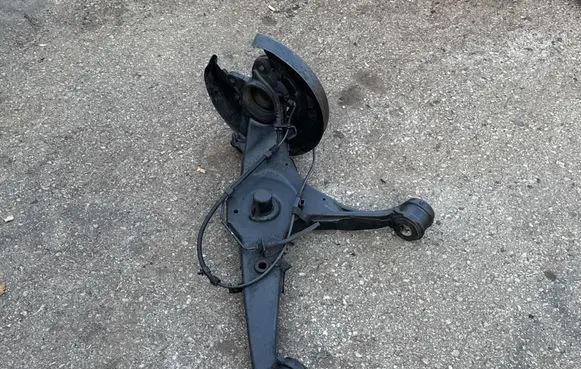 Volkswagen Multivan T5 Rear wheel hub spindle/knuckle