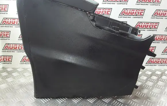 Lexus CT 200H Armrest 5891276010