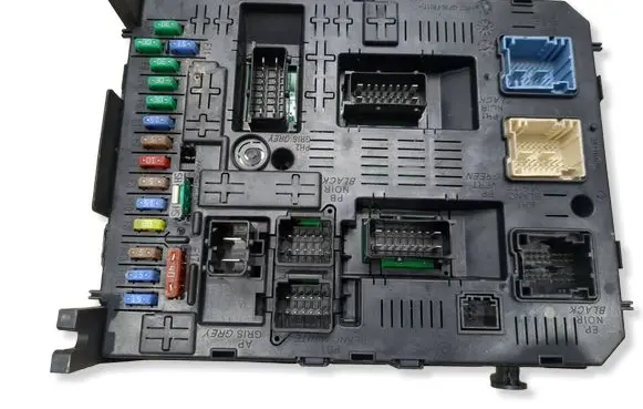 Peugeot 5008 Comfort/convenience module 966405878002 281192462C 281208364