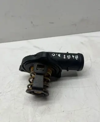 Audi A4 S4 B7 8E 8H Thermostat 059121111F