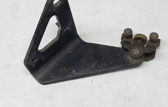 Renault Trafic III (X82) Sliding door lower roller guide/hinge 745978999RB