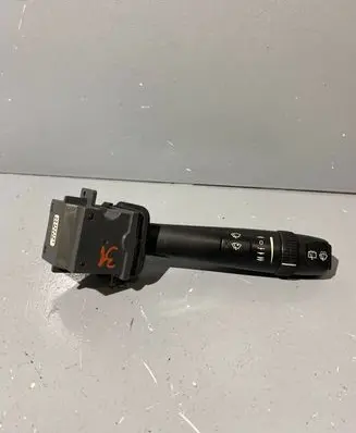 Volvo XC90 Wiper control stalk 30768101 05W40D