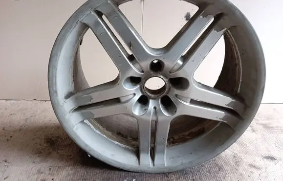 R20 alloy rim