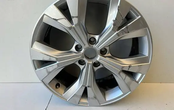 Seat Ateca R18 alloy rim 575601025E