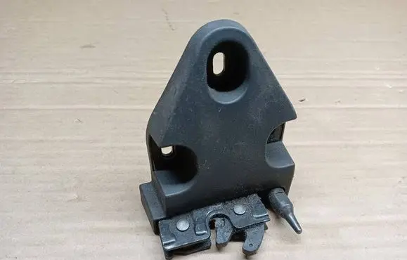 Renault Trafic III (X82) Rear door lock