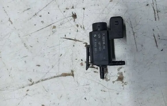 BMW 3 E90 E91 Turbo solenoid valve 70231800 7810831 12T193