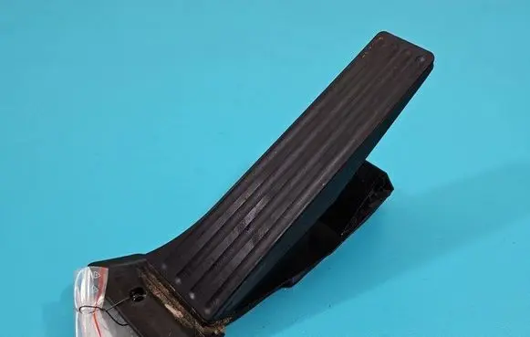 BMW X3 F25 Accelerator throttle pedal 6858574 IMPRK1449271