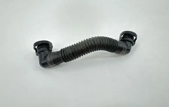 Volkswagen Golf VIII Breather hose/pipe 05L103493A