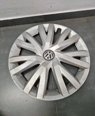 Volkswagen Golf VII R16 wheel hub/cap/trim 5G0601147B