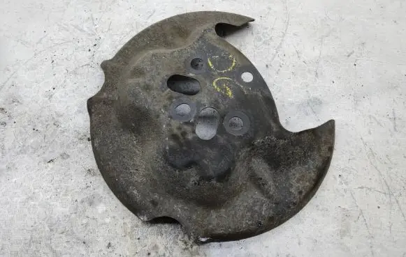 Opel Mokka B Rear brake disc plate dust cover 