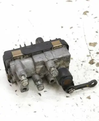 BMW 4 F36 Gran coupe Turbine electric control actuator 4933519411 6NW01043004