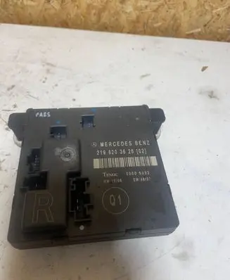 Mercedes-Benz E W211 Door control unit/module 2198203626 00005032