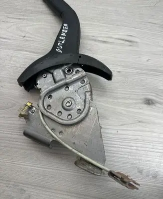Mitsubishi Outlander Handbrake/parking brake lever assembly