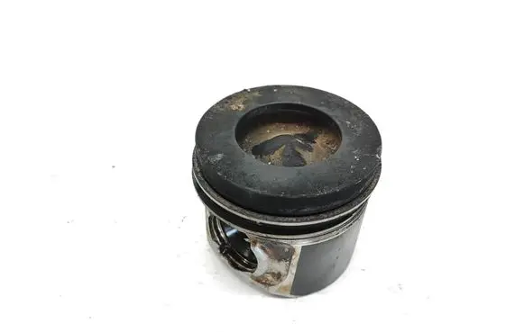 BMW 3 E92 E93 Piston 84L110