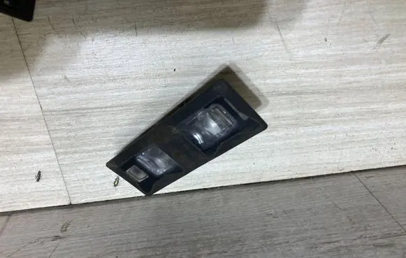 Audi Q3 F3 Number plate light 8W6943021A