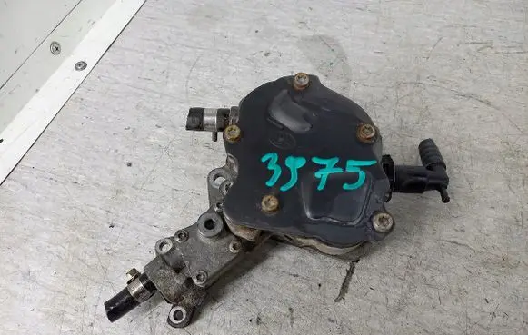Volkswagen Polo IV 9N3 Vacuum pump 