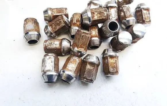 Subaru Forester SH Nuts/bolts 