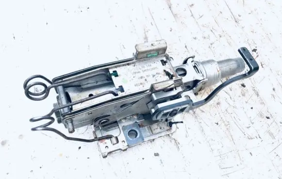 Volkswagen Golf IV Steering wheel axle 200176085
