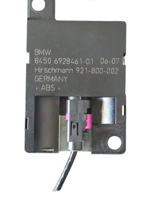 BMW 5 E60 E61 Aerial antenna amplifier 692846101 8450692846101 921800002