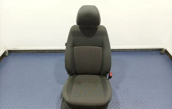 Volkswagen Amarok Front passenger seat