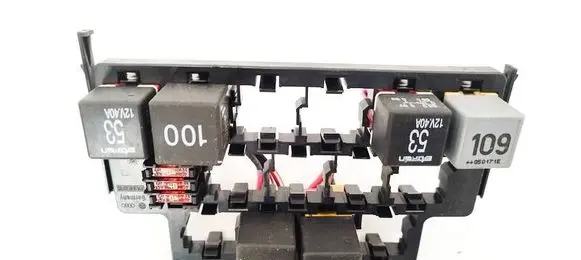 Seat Ibiza III (6L) Fuse box set 6Q0972595A