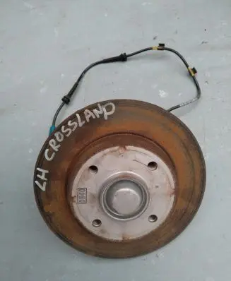 Opel Crossland X Rear wheel hub