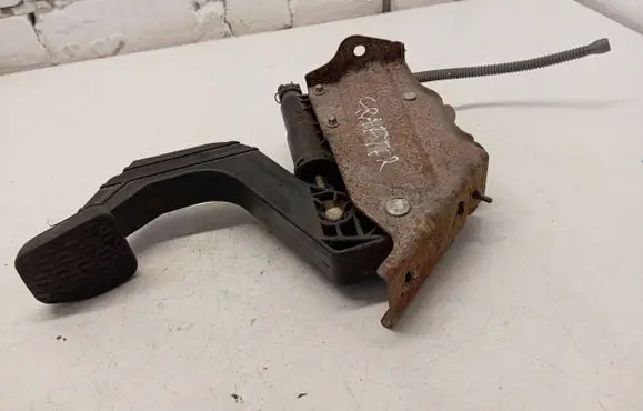 Volkswagen Crafter Clutch pedal 1036776