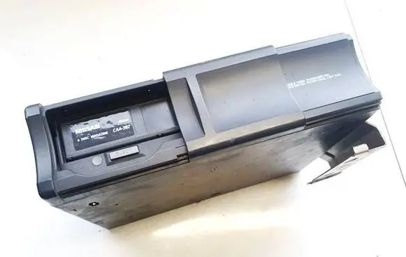 Audi A6 S6 C5 4B CD/DVD changer fa05735