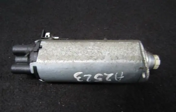Mercedes-Benz S W220 Seat adjustment motor 2208204342 9482-904346-100