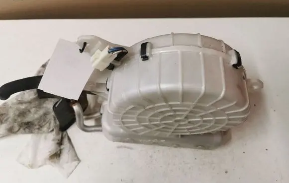 Toyota Avensis Verso Heater fan/blower 8711044050 1169000890