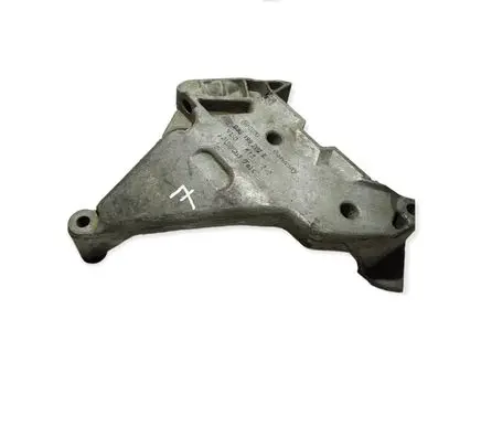 Volkswagen Golf V Engine mounting bracket 03g199207