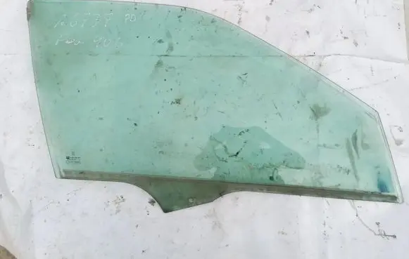 Peugeot 406 Front door window glass four-door