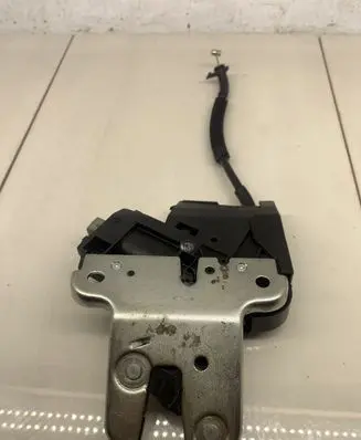 Audi A6 S6 C6 4F Tailgate/trunk/boot lock/catch/latch 4F5827505D