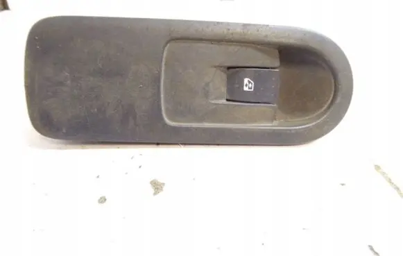 Renault Scenic II - Grand scenic II Quarter vent window switch 156013740