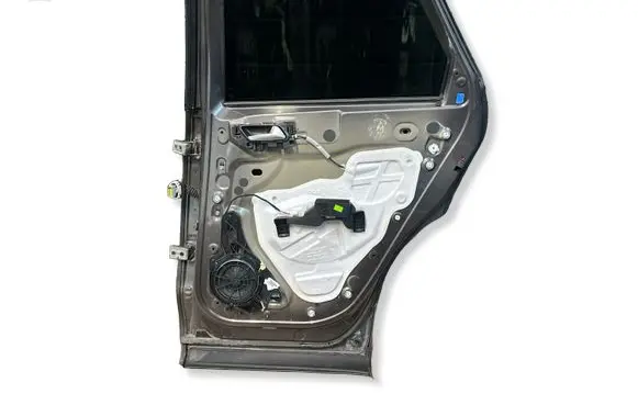 Opel Grandland X Rear door 