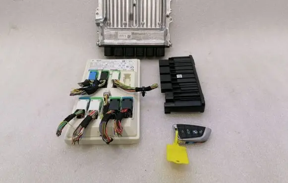 BMW 3 G20 G21 Engine ECU kit and lock set 5A53262 8638552