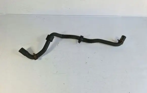 Volkswagen PASSAT B8 Engine coolant pipe/hose
