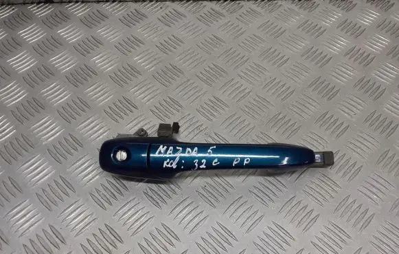 Mazda 5 Front door exterior handle/bracket 