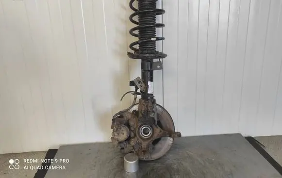 Ford Focus Front wheel hub spindle knuckle AV613K170 BV6118045ABC