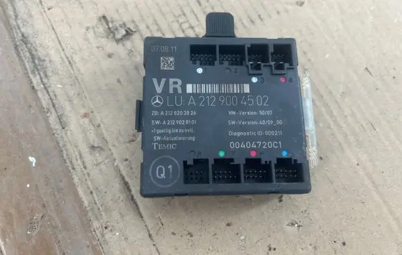 Mercedes-Benz C W204 Door control unit/module A2129004502 A2129028101 A2128203826