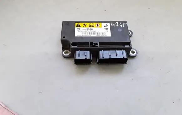 Opel Insignia A Airbag control unit/module 13505596 AS5596T091550642 404376