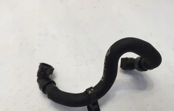 Peugeot 3008 II Engine coolant pipe/hose 9822405980